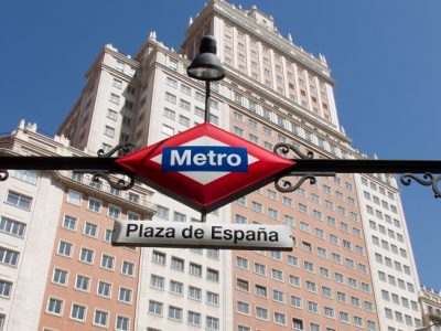 37. Edificio España - Hotel RIU. Metro Plaza España b